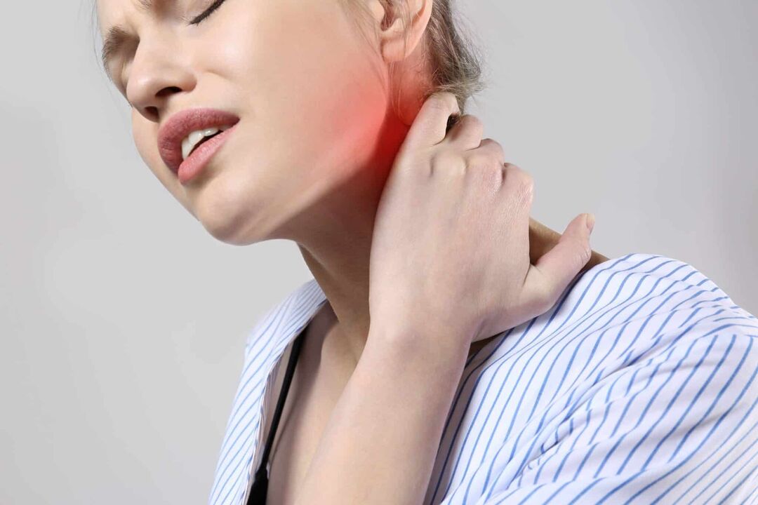 dolor en la columna cervical